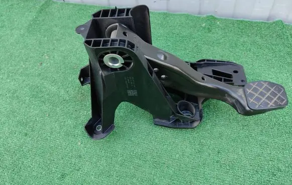 Volkswagen T-Roc Brake pedal 5Q1721058EA