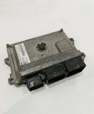 Peugeot 208 I Engine control unit/module 9811545280 152330557