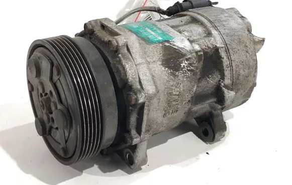 Volkswagen New Beetle Air conditioning (A/C) compressor (pump) 1J0820803F