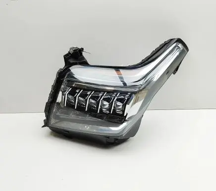 Cadillac Escalade Headlight/headlamp 84580183