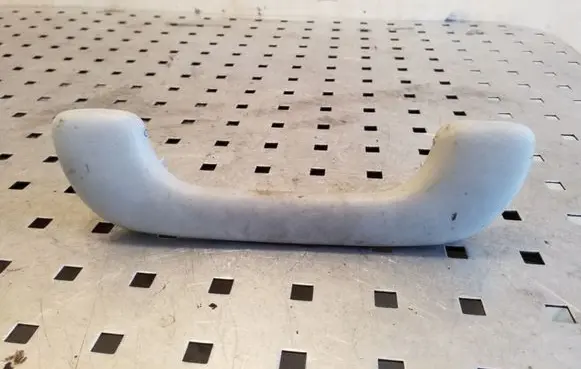 Nissan Qashqai Rear interior roof grab handle 8200000099