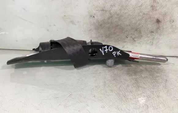 Volvo V70 Front seatbelt 6238785306