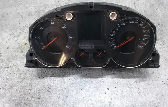 Speedometer (instrument cluster)
