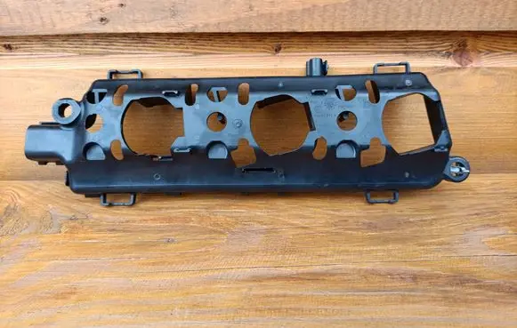 Other engine bay part