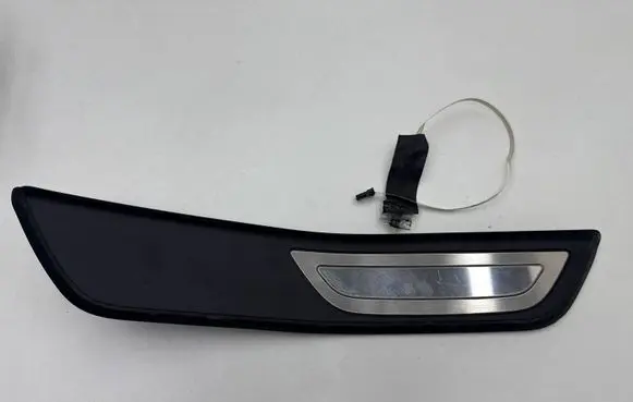 BMW 6 F06 Gran coupe Rear sill trim cover 7277250