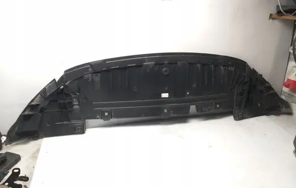 Mercedes-Benz GLA H247 Engine splash shield/under tray A2478858703