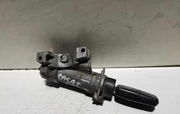 Volkswagen Golf IV Ignition lock 4B0905851C