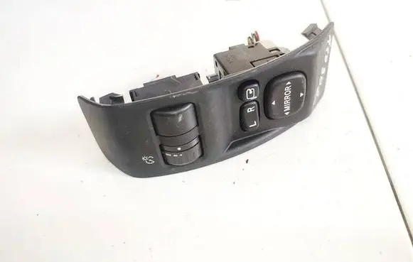 Subaru Forester SH Wing mirror switch 183606