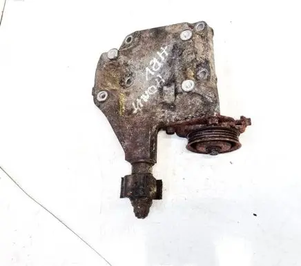 Honda HR-V Engine mounting bracket