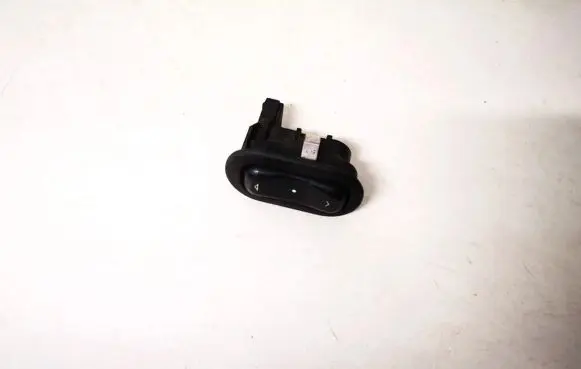 Opel Zafira A Electric window control switch 13363100 90561388