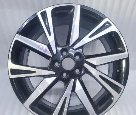 Seat Arona R18 alloy rim 