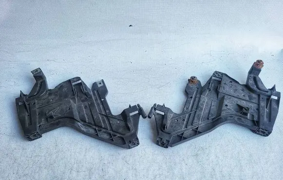 Audi A4 S4 B8 8K Headlight/headlamp mounting bracket 1301073033 1301073034