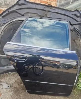 Audi A4 S4 B7 8E 8H Rear door