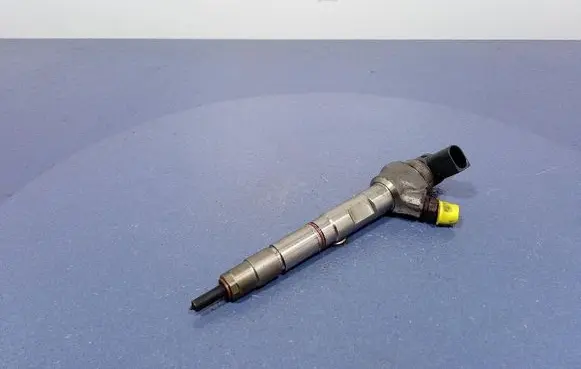 Skoda Superb B5 (3U) Fuel injector 04L130277AE