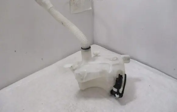 Peugeot Partner Windshield washer fluid reservoir/tank 9671568380