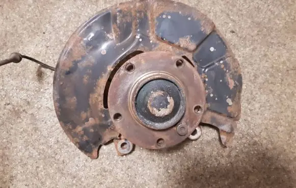 BMW 3 E36 Front wheel hub spindle knuckle 31211092080