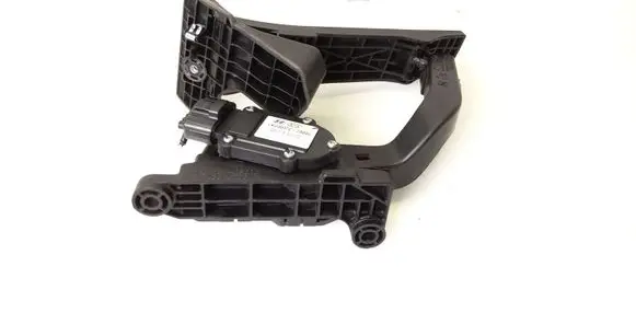 Hyundai ix35 Accelerator throttle pedal DH327272S000