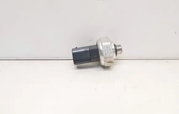 Mercedes-Benz A W176 Air conditioning (A/C) pressure sensor 2110000283