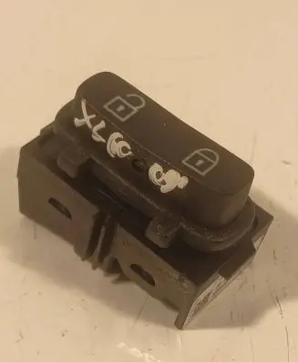 Volvo XC60 Central locking switch button 30710475 03451600 SN5000509820129