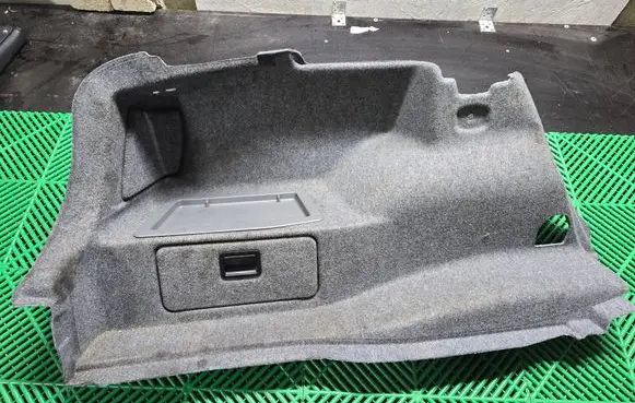 BMW 3 E90 E91 Trunk/boot lower side trim panel 7070549