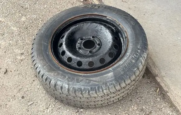 Opel Vivaro R16 spare wheel