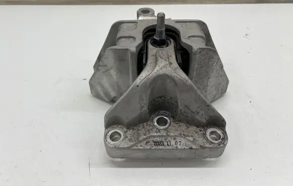 Hyundai Kona II Engine mount bracket UULA0252 UUEA0252306