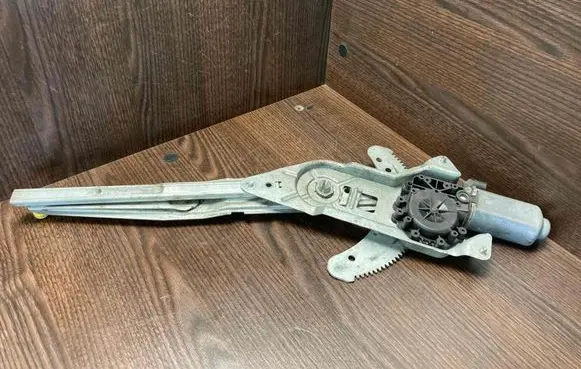 Renault Kangoo I Front door window regulator with motor 400370A