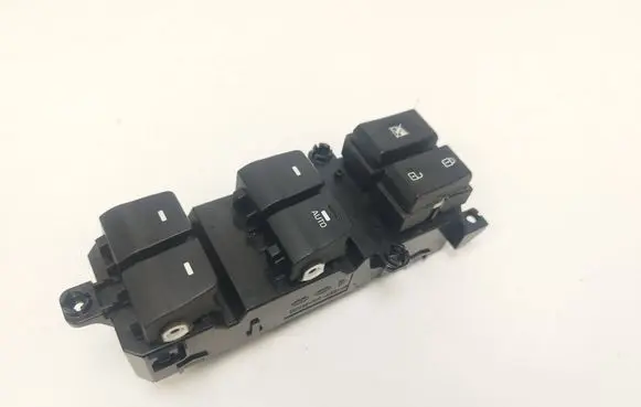 Hyundai Tucson TL Electric window control switch 93570D3141