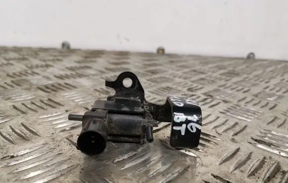 Honda CR-V Vacuum valve 1846004700