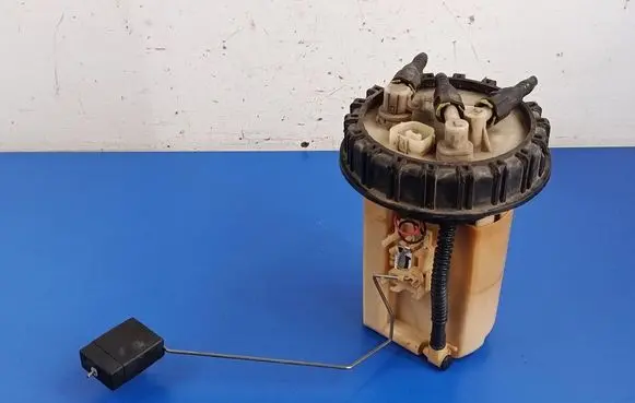 Mitsubishi Carisma In-tank fuel pump