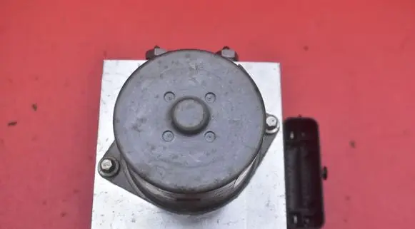 Ford Mondeo MK IV ABS Pump 8G91-2C405-AB