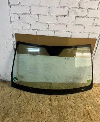 Mercedes-Benz C W204 Front windscreen/windshield window AS1M1250DOT682 43R001585 E000201