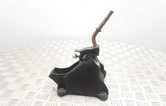 Toyota Corolla Verso AR10 Gear shifter/selector 335300F010