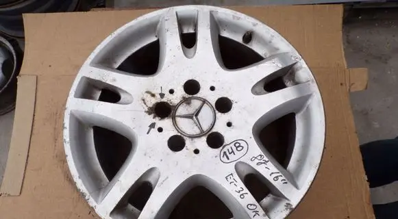 R16 alloy rim