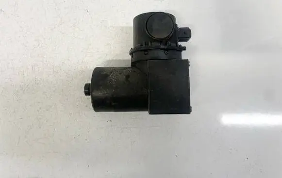 Volkswagen Golf II Vacuum pump 443862257A