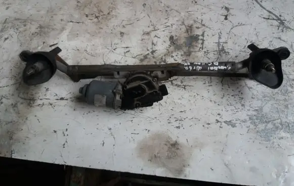 Dodge Caliber Front wiper linkage and motor 7011305303780AD AU590109292