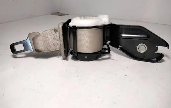 Mazda CX-7 Rear seatbelt C7046307