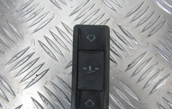 BMW 5 E34 Sunroof switch 61318359270 6131-8359270
