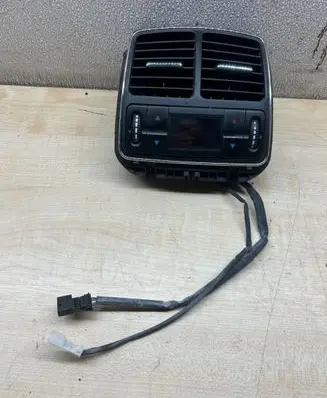 Mercedes-Benz CLS C219 Rear air vent grill 211830054