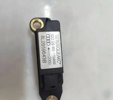 Audi A3 S3 8L Airbag deployment crash/impact sensor 8L0959643B 023030GUEAKC 170499