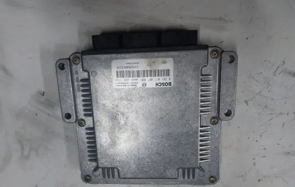 Volvo S40, V40 Engine control unit/module 8200233343 8200065996 0281011087