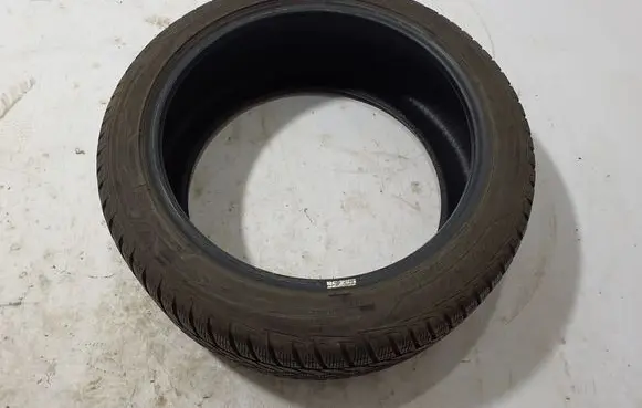 Volvo S90, V90 R20 winter tire 25545R20