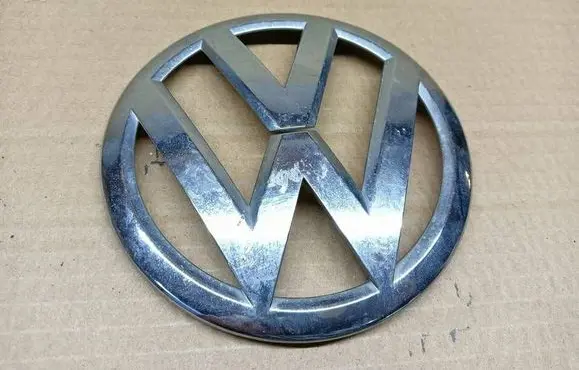 Volkswagen Golf VII Front bumper upper radiator grill 5G0853601