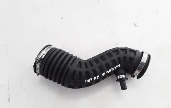 Renault Koleos I Air intake duct part 1026324S01