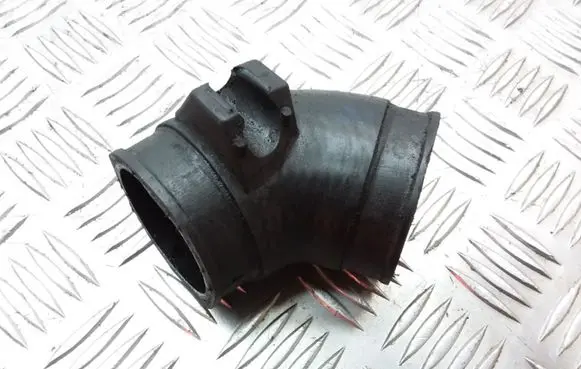 Volkswagen PASSAT B5 Engine coolant pipe/hose 8D0145834A