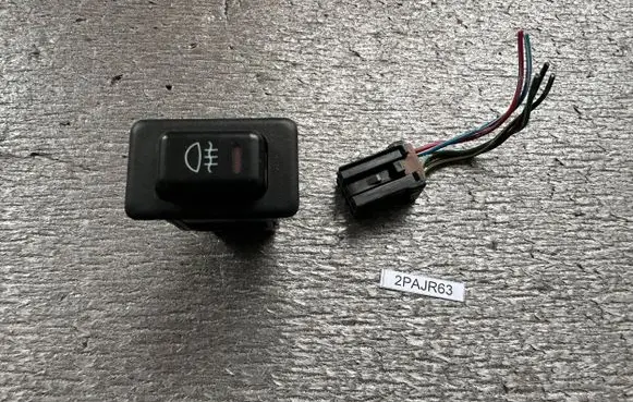 Mitsubishi Pajero Other switches/knobs/shifts MB652290