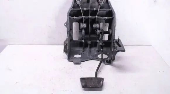 Dodge RAM 1500 DS Brake pedal bracket assembly P52122405AC 55351190AF 28112016