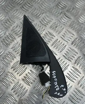 KIA Sorento Front door high frequency speaker 876502P500 21221