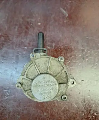 Mercedes-Benz C W204 Vacuum pump A6512300165
