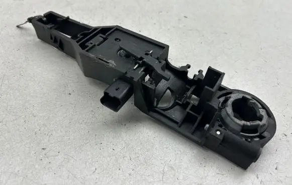 Front door exterior handle/bracket